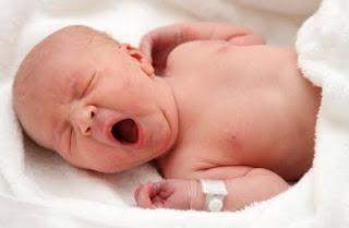 πώς να βάλει ένα νεογέννητο μωρό στον ύπνο